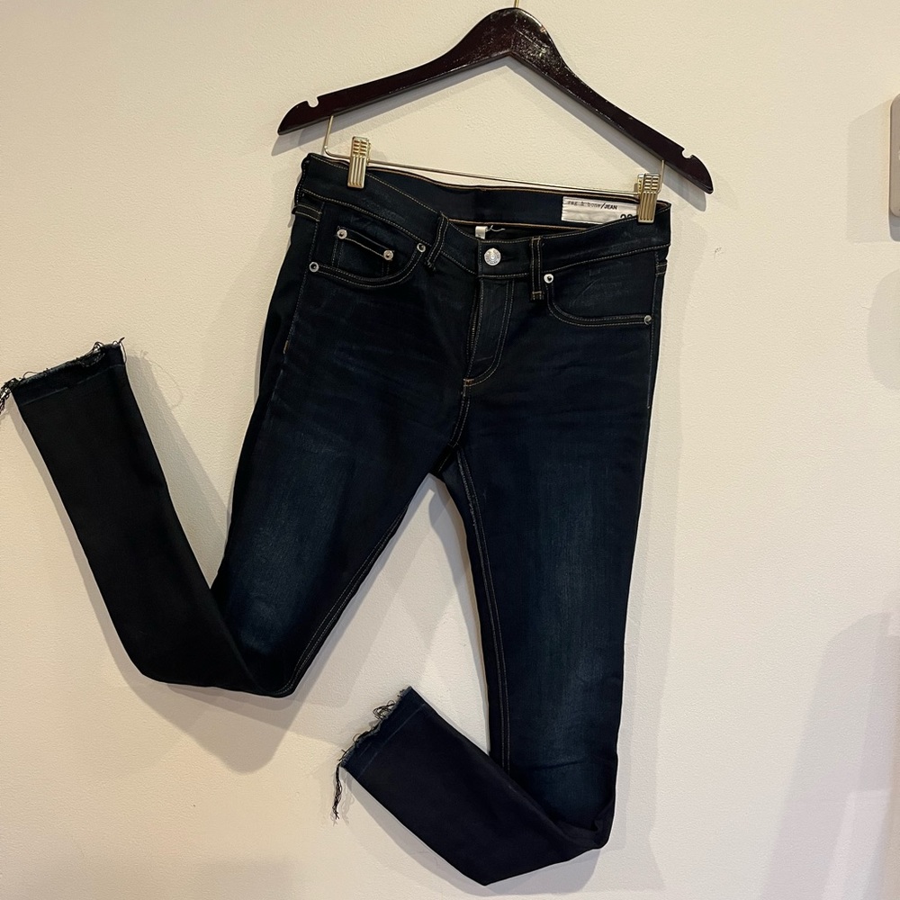 Ladies Rag & Bone Dark Wash Skinny Jean. Size 28. NWOT